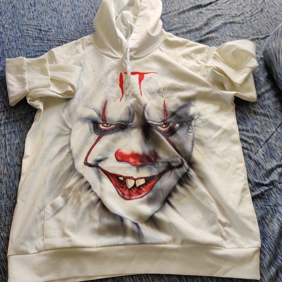 IT Halloween Sweatshirt. - Picture 2 of 2